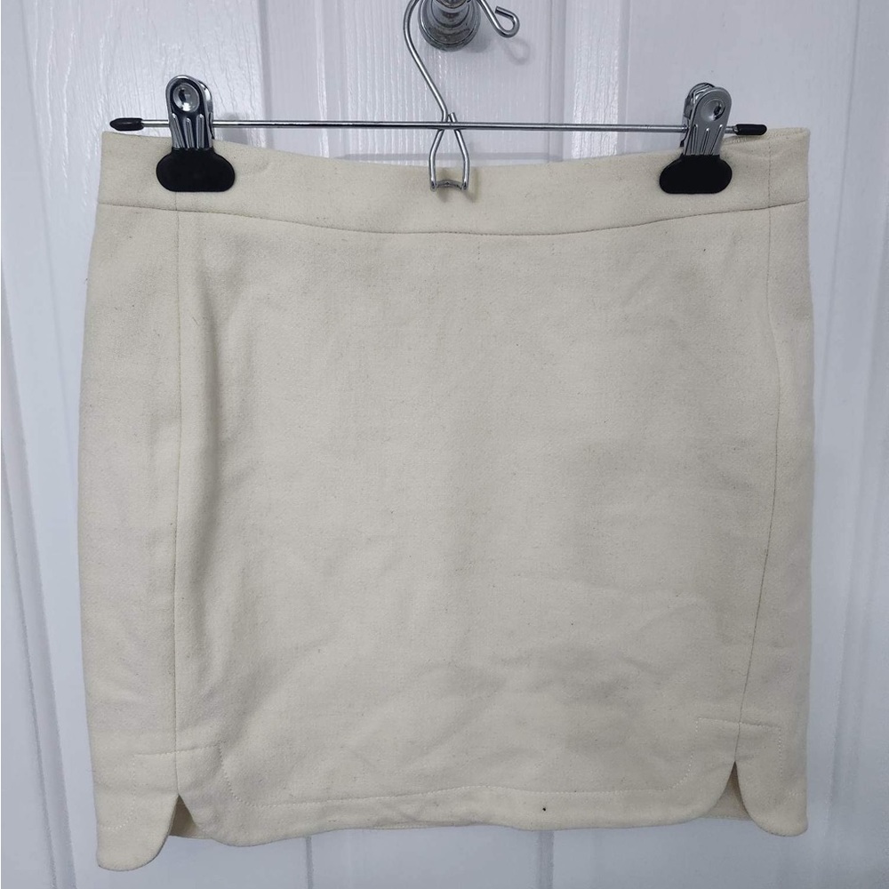 J Crew wool skirt. Size 2. Cream. Excellent condition